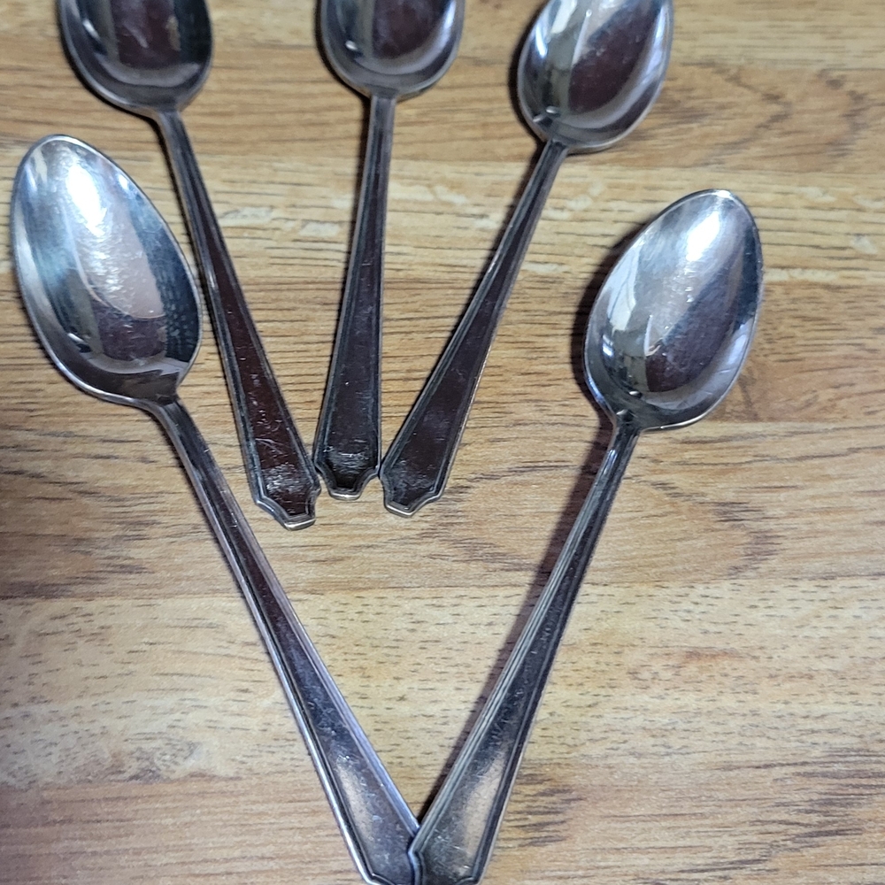 Elegant Silver Teaspoon Set